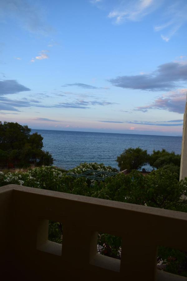 Iason Hotel Apartments Giosonas Bagian luar foto
