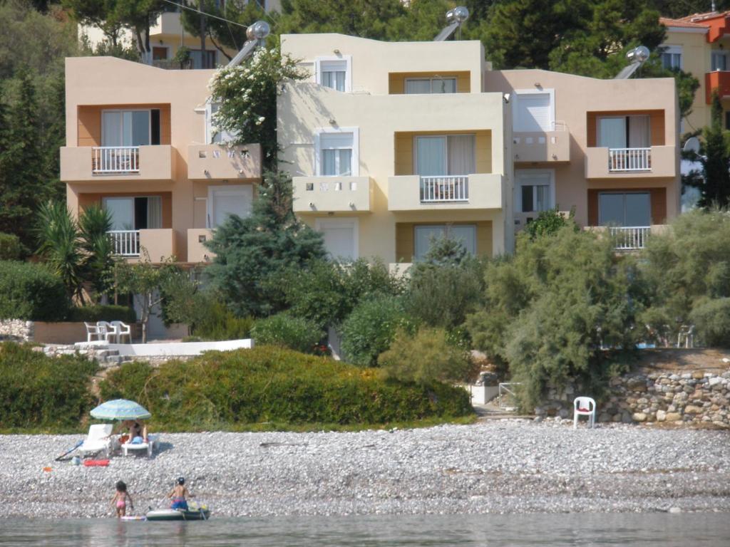Iason Hotel Apartments Giosonas Bagian luar foto