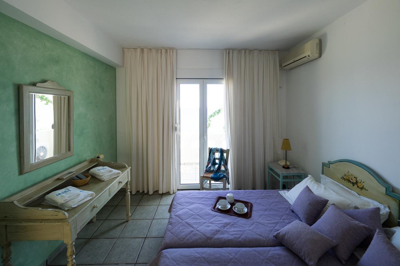 Iason Hotel Apartments Giosonas Bagian luar foto